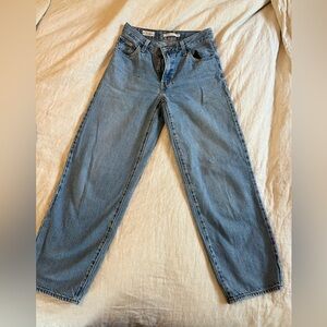 Levi’s baggy dad jeans